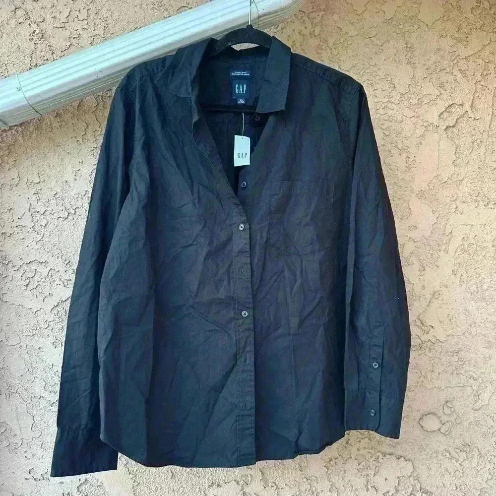 Dressy black shirt from Gap